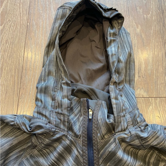 Lululemon Hooded Jacket - Picture 4 of 7